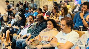 India Vs New Zealand Semi Final: Rajinikanth Enjoys A Good Evening Of Sports With Wife Latha!