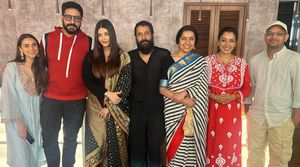 Ponniyin Selvan 2: Anupamaa Actress Rupali Ganguly Poses With Abhishek Bachchan, Aishwarya Rai Bachchan, Mani Ratnam And Other At The Special Screening (View Pic)