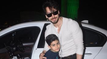 Viral Video: Netizens Say Awe after watching Actor Tiger Shroff's LOVELY MOMENT With Little Fan; Read More!