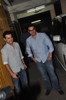 Arbaaz Khan, Sanjay Kapoor, Poonam Sinha at film 'DABANGG 2' special screening