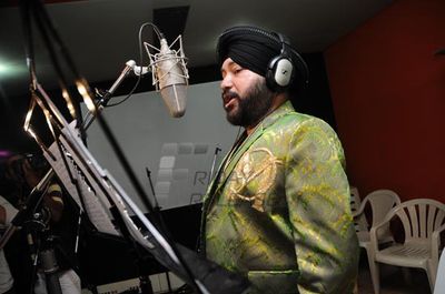 Daler Mehndi records song for \'BALWINDER SINGH FAMOUS HO GAYA\'