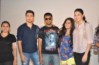 Imran Khan and Anushka Sharma promoting 'MATRU KI BIJLEE KA MANDOLA'