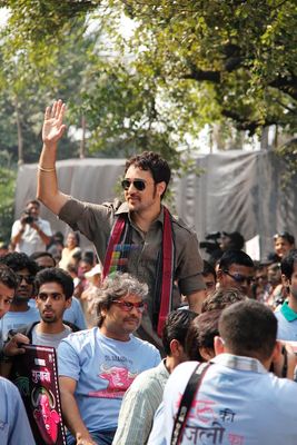 Imran Khan promoting MATRU KI BIJLEE KA MANDOLA at Red Bull Soapbox Race 2012 in Bandra