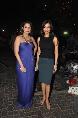 Kareena Kapoor, Karisma Kapoor, Malaika Arora, Sherlyn Chopra at Midnight Mass on Christmas Eve at St. Andrews Church