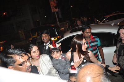 Kareena Kapoor, Karisma Kapoor, Malaika Arora, Sherlyn Chopra at Midnight Mass on Christmas Eve at St. Andrews Church
