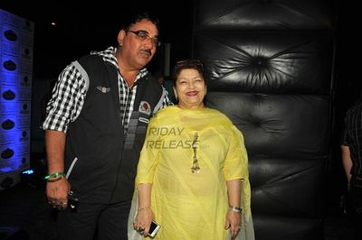 Monica Bedi, Kashmira Shah, Ravi Kishen at Sambhavana Seth's birthday party