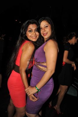 Monica Bedi, Kashmira Shah, Ravi Kishen at Sambhavana Seth's birthday party