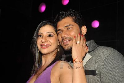 Monica Bedi, Kashmira Shah, Ravi Kishen at Sambhavana Seth's birthday party