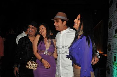 Monica Bedi, Kashmira Shah, Ravi Kishen at Sambhavana Seth's birthday party