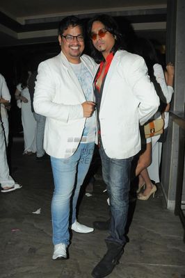 Top Models sizzle at choreographer Shakir Shaikh's white theme birthday party at Lager Bay in Bandra