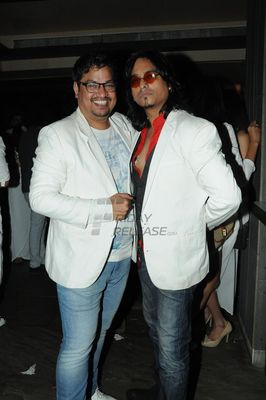 Top Models sizzle at choreographer Shakir Shaikh's white theme birthday party at Lager Bay in Bandra