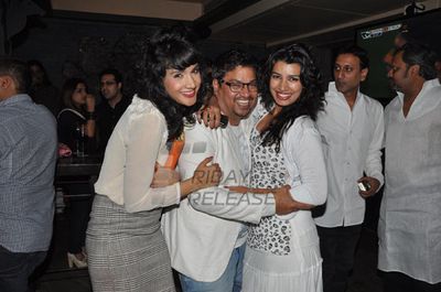 Top Models sizzle at choreographer Shakir Shaikh's white theme birthday party at Lager Bay in Bandra