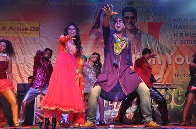 KHILADI 786 promotions at Mithibai College