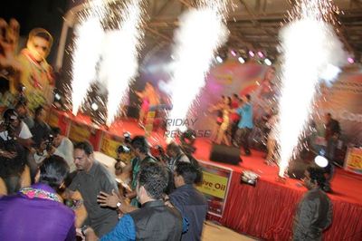 KHILADI 786 promotions at Mithibai College