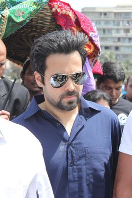 Actor Emraan Hashmi visits Haji Ali Dargah to pray for the success of Ek Thi Daayan