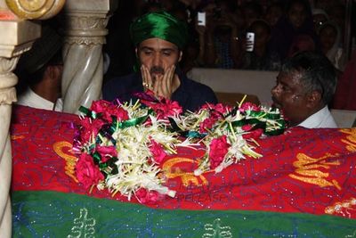Actor Emraan Hashmi visits Haji Ali Dargah to pray for the success of Ek Thi Daayan