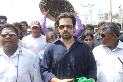 Actor Emraan Hashmi visits Haji Ali Dargah to pray for the success of Ek Thi Daayan