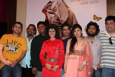 Actors Aditya Roy Kapur & Shraddha Kapoor at the first look launch of 'AASHIQUI 2'