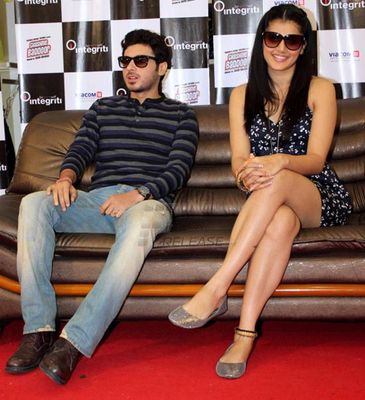 Actors Divyendu Sharma and Tapasee Pannu promote their film 'Chashme Baddoor'