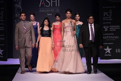 Auritra Ghosh in India International Jewellery Week