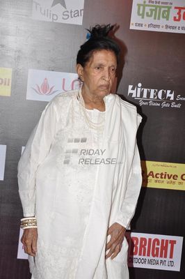Bolly female celebs were honoured at the Women Prerna Awards