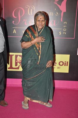 Bolly female celebs were honoured at the Women Prerna Awards