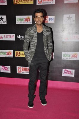 Bolly female celebs were honoured at the Women Prerna Awards