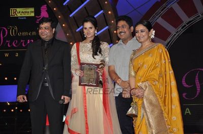 Bolly female celebs were honoured at the Women Prerna Awards