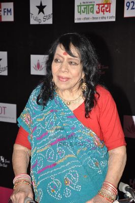 Bolly female celebs were honoured at the Women Prerna Awards