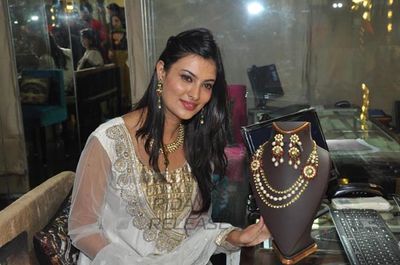 Bollywood actress Sayali Bhagat at the launch of Temple Jewellery Gudi Padwa special collection