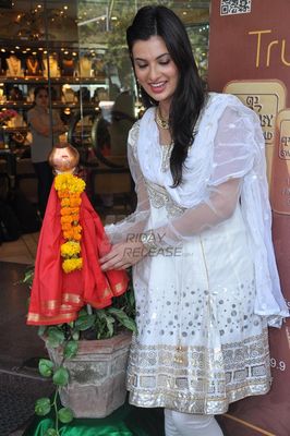 Bollywood actress Sayali Bhagat at the launch of Temple Jewellery Gudi Padwa special collection