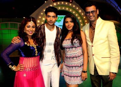 Bollywood Celebs at the 2nd Medscape India International Awards 2013