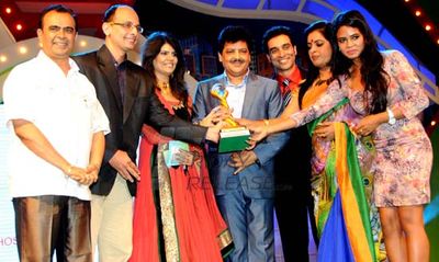Bollywood Celebs at the 2nd Medscape India International Awards 2013