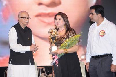 Legendary actor Manoj Kumar was honoured by BJP Leader Shri Lal Krishna Advani