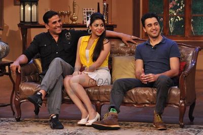 Akshay Kumar,Sonakshi Sinha & Imran Khan on Comedy Nights with Kapil sets