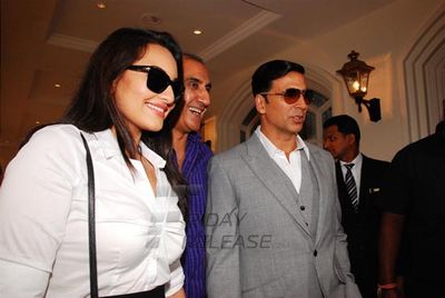 Akshay Kumar & Sonakshi Sinha launch Oman Tourism Campaign in association with Once Upon Ay Time in Mumbai Dobaara