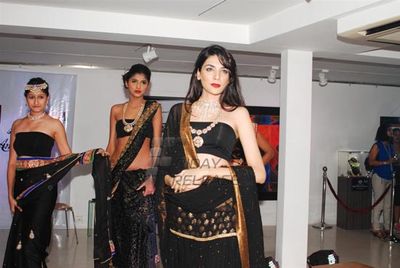 Anjana Sukhani, Sagarika Ghatge, Anita Hassanandani at the Amanaya Art & Jewellery Fashion Show