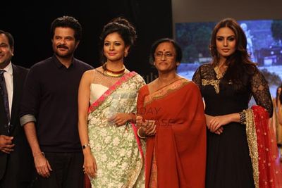 Anil Kapoor, Abhay Deol, Aarti Chhabria among Bollywood Celebs on Day 1 of IIJW 2013