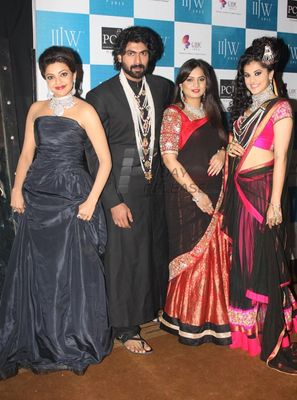 Rana Daggubati, Kajal Aggarwal, Taapsee Pannu walk the ramp displaying Moni Agarwal collection