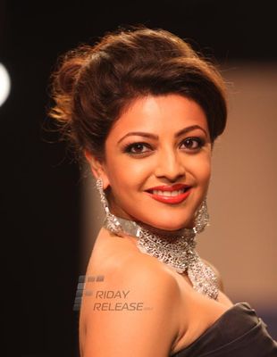 Rana Daggubati, Kajal Aggarwal, Taapsee Pannu walk the ramp displaying Moni Agarwal collection