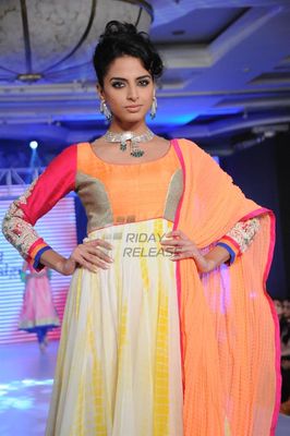 Genelia D'Souza, Zayed Khan, Pooja Mishra, Aryan Vaid at HVK Jewels Fashion Show