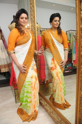 Nagma checks out Independence Day Special saree by Designer Amy Billimoria