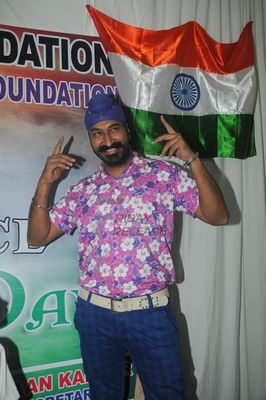 Mohit Raina of Har Har Mahadev Fame celebrates Independence Day with orphan kids