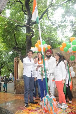 Mohit Raina of Har Har Mahadev Fame celebrates Independence Day with orphan kids