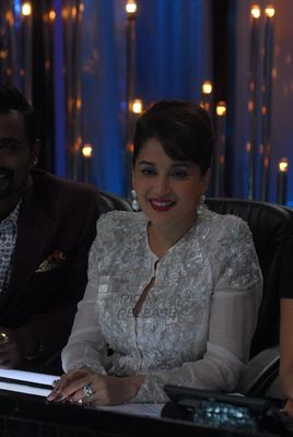 Priyanka Chopra & Ram Charan Teja promote 'ZANJEER' on the sets of JHALAK DIKHHLA JAA Season 6