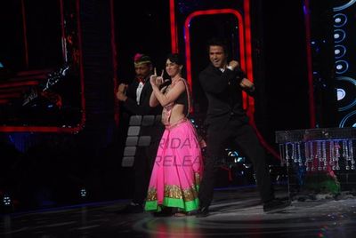 Priyanka Chopra & Ram Charan Teja promote 'ZANJEER' on the sets of JHALAK DIKHHLA JAA Season 6