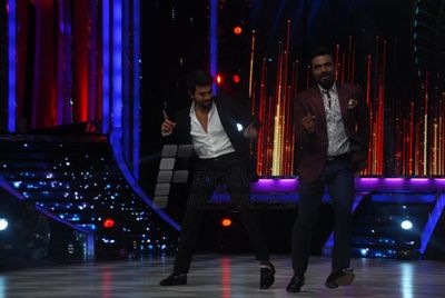 Priyanka Chopra & Ram Charan Teja promote 'ZANJEER' on the sets of JHALAK DIKHHLA JAA Season 6