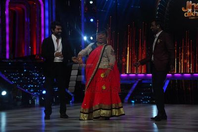 Priyanka Chopra & Ram Charan Teja promote 'ZANJEER' on the sets of JHALAK DIKHHLA JAA Season 6