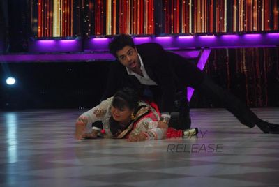 Priyanka Chopra & Ram Charan Teja promote 'ZANJEER' on the sets of JHALAK DIKHHLA JAA Season 6