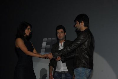 Manjari Phadnis, Madhurima Tuli, Varun Sharma at film 'WARNING' 3D first look launch